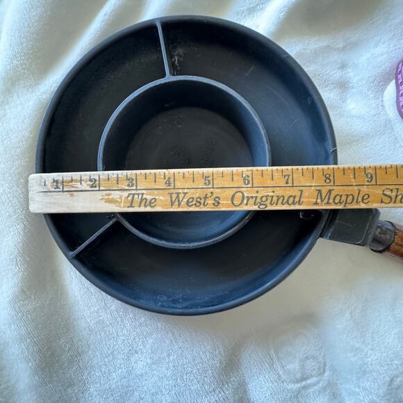 Nordic Ware Crepes N Things Cast Aluminum Pan W/ Dip Pan Crepe Maker Wood Handle - Picture 6 of 11